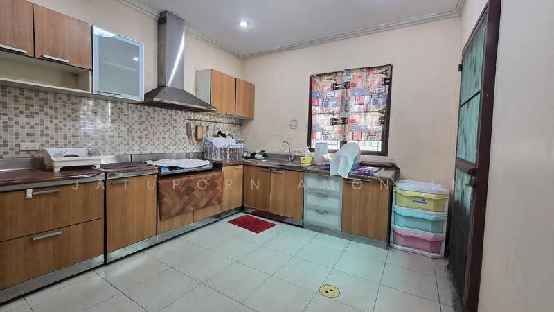 Living Nara Ramkhamhaeng-Suvarnabhumi, Bangkok, Khlong Song Ton Nun, Lat Krabang, Bangkok, 3 Bedrooms, 200 sqm, Single Detached House For Sale, by Jatuporn Amonsin, 500649400 - DDproperty.com