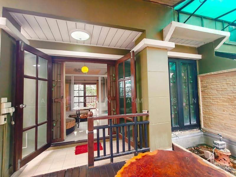 Living Nara Ramkhamhaeng-Suvarnabhumi, Bangkok, Khlong Song Ton Nun, Lat Krabang, Bangkok, 3 Bedrooms, 200 sqm, Single Detached House For Sale, by Jatuporn Amonsin, 500649400 - DDproperty.com
