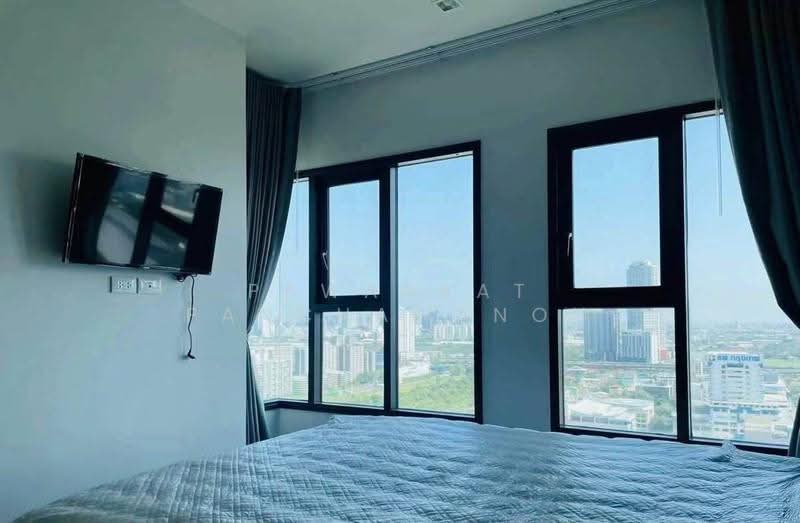 The Base Phetchaburi-Thonglor, Bangkok, Phetchaburi Rd, Bang Kapi, Huai Khwang, Bangkok, 2 Bedrooms, 62 sqm, Condo For Rent, by Pawanrat Panchawanon, 500649547 - DDproperty.com