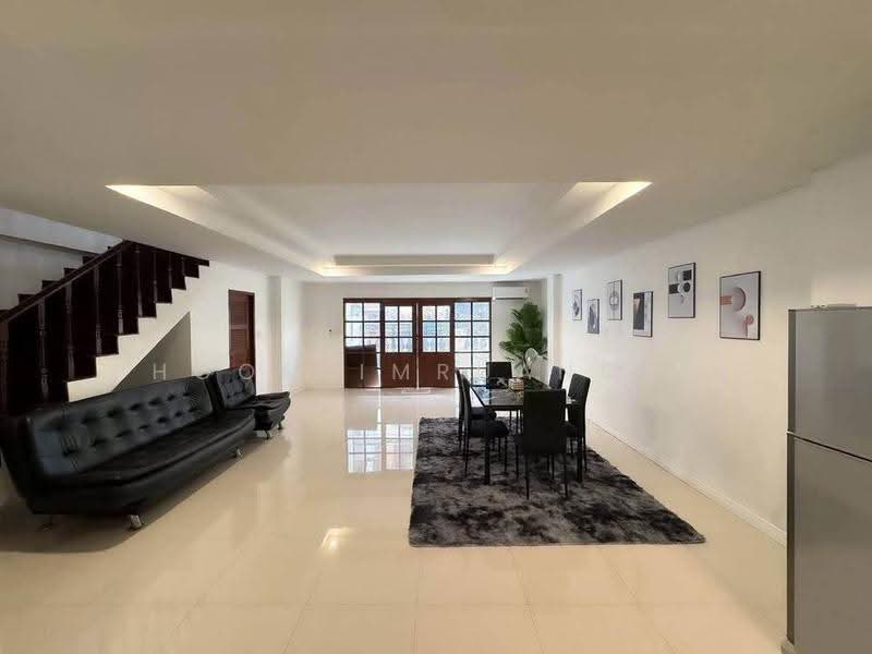5 BR townhouse, กรุงเทพ, คลองตันเหนือ, วัฒนา, กรุงเทพ, 400 ตร.ม., ทาวน์เฮ้าส์ ให้เช่า, โดย Phoom Imruangsri, 500649680 - DDproperty.com