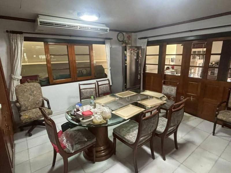 4-BR House, Bangkok, Bang Chak, Phra Khanong, Bangkok, 4 Bedrooms, 268 sqm, Single Detached House For Sale, by Phoom Imruangsri, 500649699 - DDproperty.com