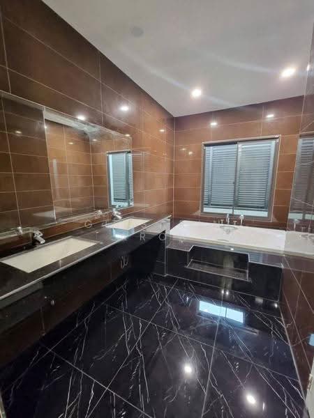 Perfect Masterpiece Sukhumvit 77, Samut Prakan, Soi Mu Ban Perfect Place Sukhumvit 77, Rachathewa, Bang Plee, Samut Prakan, 6 Bedrooms, 650 sqm, Single Detached House For Rent, by Getsarin Aron, 500649726 - DDproperty.com