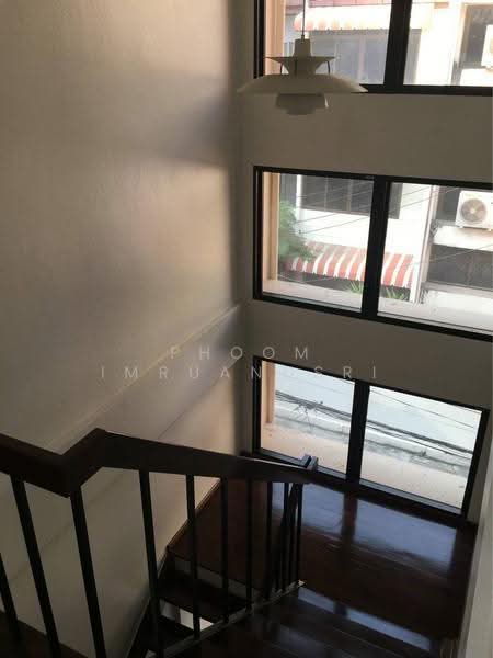 4-BR Townhouse, Bangkok, Phra Kanong Nua, Watthana, Bangkok, 4 Bedrooms, 200 sqm, Townhouse For Rent, by Phoom Imruangsri, 500649728 - DDproperty.com