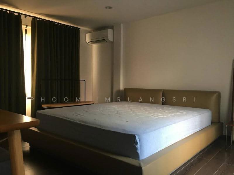 4-BR Townhouse, Bangkok, Phra Kanong Nua, Watthana, Bangkok, 4 Bedrooms, 200 sqm, Townhouse For Rent, by Phoom Imruangsri, 500649728 - DDproperty.com