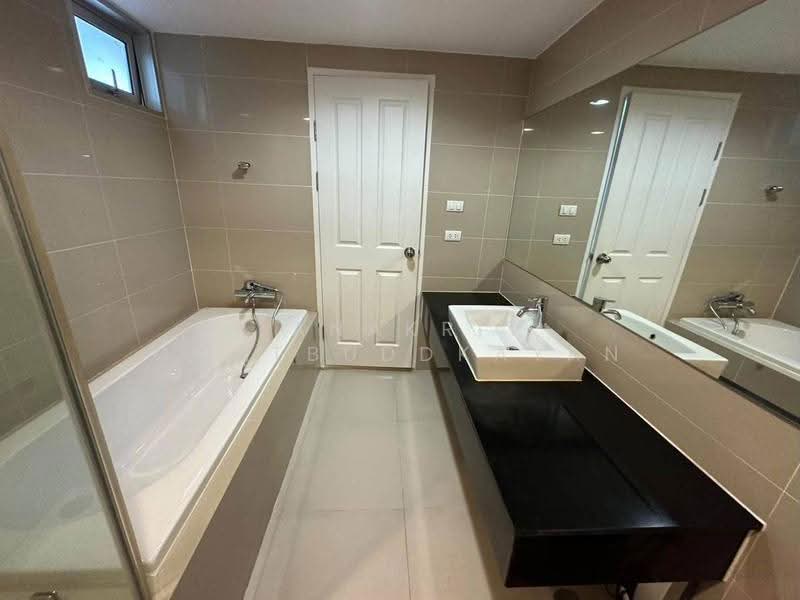 Belle Grand Rama 9, Bangkok, 131 Rama 9 Road, Huai Khwang, Bangkok, 3 Bedrooms, 105 sqm, Condo For Rent, by Tanakrit Chotbuddkayan, 500649855 - DDproperty.com