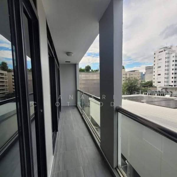 Baan Phrom Phong, Bangkok, Soi Sukhumvit 39, Khlong Tan Nua, Watthana, Bangkok, 2 Bedrooms, 105 sqm, Condo For Rent, by Tanakrit Chotbuddkayan, 500649969 - DDproperty.com