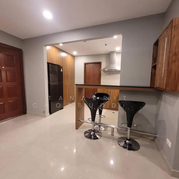 Baan Phrom Phong, Bangkok, Soi Sukhumvit 39, Khlong Tan Nua, Watthana, Bangkok, 2 Bedrooms, 105 sqm, Condo For Rent, by Tanakrit Chotbuddkayan, 500649973 - DDproperty.com