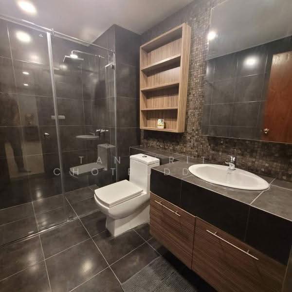Baan Phrom Phong, Bangkok, Soi Sukhumvit 39, Khlong Tan Nua, Watthana, Bangkok, 2 Bedrooms, 105 sqm, Condo For Rent, by Tanakrit Chotbuddkayan, 500649973 - DDproperty.com