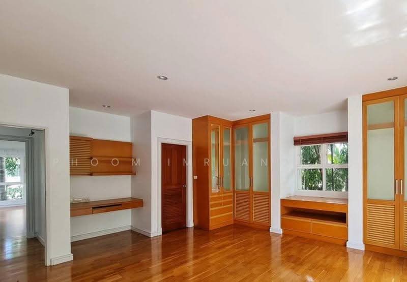 4-BR House, Bangkok, Khlong Tan Nua, Watthana, Bangkok, 4 Bedrooms, 400 sqm, Single Detached House For Rent, by Phoom Imruangsri, 500650087 - DDproperty.com
