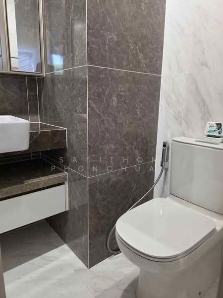 Fynn Asoke, Bangkok, 28 Sukhumvit 10 Alley, Khlong Toei, Bangkok, 1 Bedroom, 35 sqm, Condo For Rent, by Sasithon Phonchuai, 500650095 - DDproperty.com