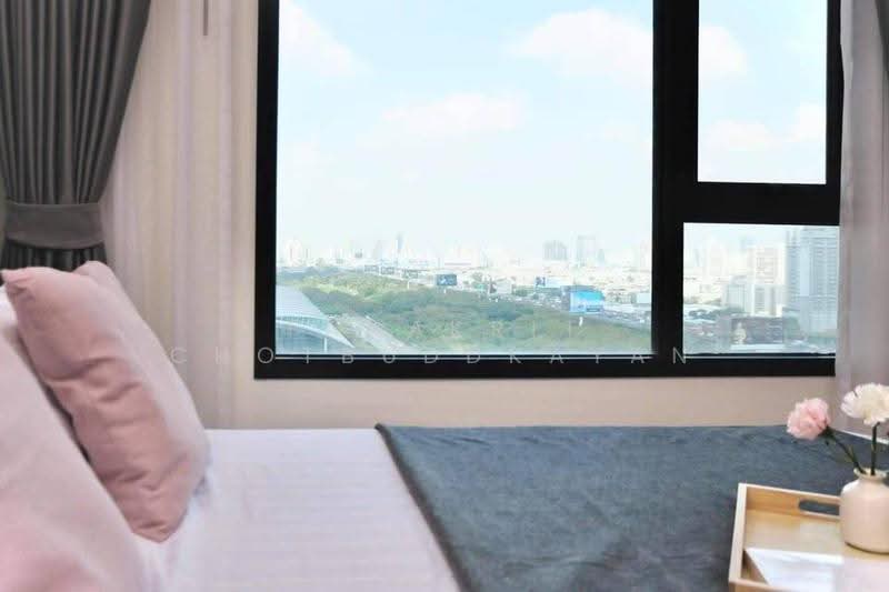 Life Asoke, Bangkok, Asoke-Dindang Road, Bang Kapi, Huai Khwang, Bangkok, 1 Bedroom, 30 sqm, Condo For Rent, by Tanakrit Chotbuddkayan, 500650111 - DDproperty.com