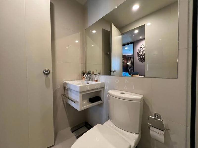 Life Asoke, Bangkok, Asoke-Dindang Road, Bang Kapi, Huai Khwang, Bangkok, 1 Bedroom, 35 sqm, Condo For Rent, by Sasithon Phonchuai, 500650176 - DDproperty.com