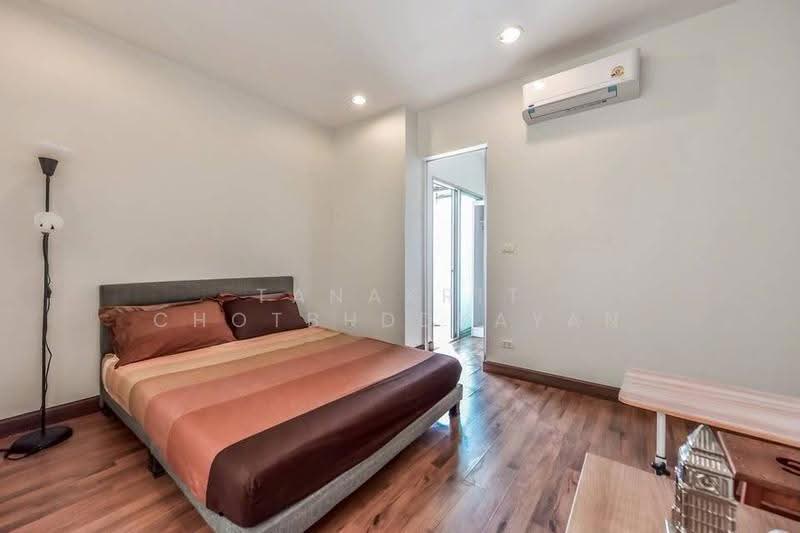 Q House Condo Sathorn, Bangkok, Thonburi Road, Khlong Ton Sai, Khlong San, Bangkok, 2 Bedrooms, 65 sqm, Condo For Rent, by Tanakrit Chotbuddkayan, 500650248 - DDproperty.com