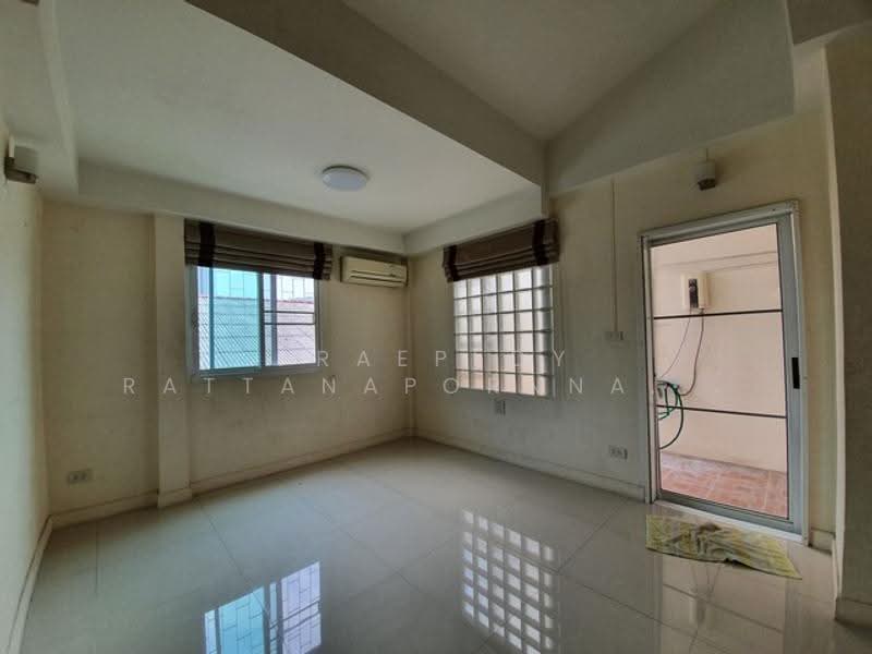 Maneeya Ville, Bangkok, Soi Wachiratham Sathit 12, Bang Chak, Phra Khanong, Bangkok, 4 Bedrooms, 200 sqm, Single Detached House For Rent, by Praeploy Rattanapornnapapatch, 500650492 - DDproperty.com