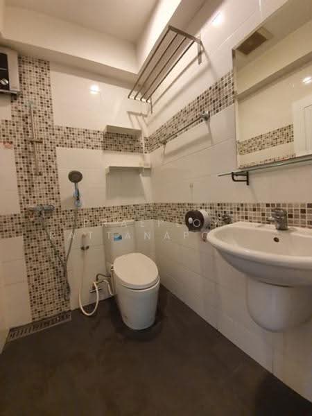 Maneeya Ville, Bangkok, Soi Wachiratham Sathit 12, Bang Chak, Phra Khanong, Bangkok, 4 Bedrooms, 200 sqm, Single Detached House For Rent, by Praeploy Rattanapornnapapatch, 500650492 - DDproperty.com