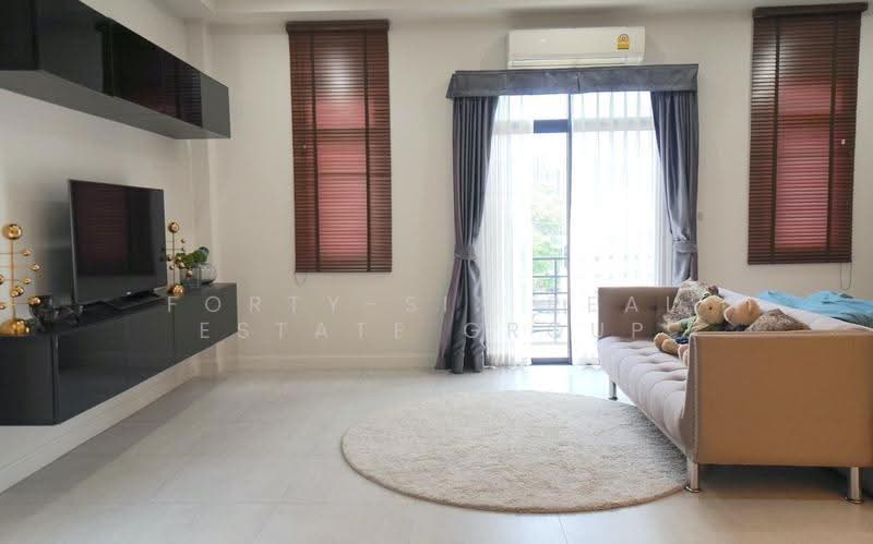 ขาย บ้าน/โฮมออฟฟิศ กว้างขวาง พื้นที่ใช้สอย 295 ตร.ม., กรุงเทพ, บางนาใต้, บางนา, กรุงเทพ, 295 ตร.ม., บ้านเดี่ยว ขาย, โดย Forty-Six Real Estate Group, 500650522 - DDproperty.com