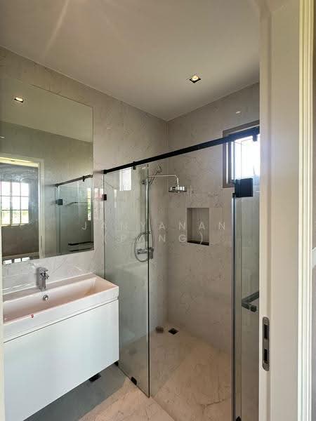 Reignwood Park, Pathum Thani, Lam Sai, Lam Luk Ka, Pathum Thani, 5 Bedrooms, 309 sqm, Single Detached House For Sale, by Janyanan (Pang), 500650616 - DDproperty.com