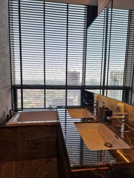 The Esse Sukhumvit 36, Bangkok, Soi Sukhumvit 36, Sukhumvit Road, Phra Kanong, Khlong Toei, Bangkok, 2 Bedrooms, 74 sqm, Condo For Rent, by Tanakrit Chotbuddkayan, 500650625 - DDproperty.com