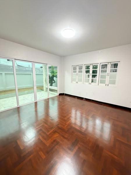 ขาย บ้านเดี่ยวรีโนเวทใหม่ พร้อมเข้าอยู่ บนที่ดิน 120 ตร.ว., กรุงเทพ, หนองบอน, ประเวศ, กรุงเทพ, 230 ตร.ม., บ้านเดี่ยว ขาย, โดย Forty-Six Real Estate Group, 500650642 - DDproperty.com