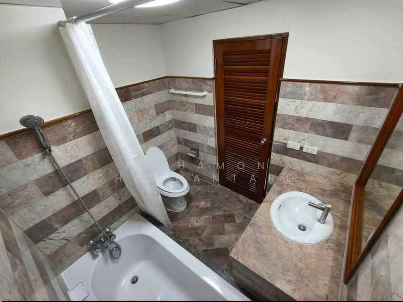 Sukhumvit Suite, Bangkok, 19 Soi Sukhumvit 13, Khlongtoei Nua, Watthana, Bangkok, Studio, 28 sqm, Condo For Rent, by Pichamon Chawbantard, 500650680 - DDproperty.com