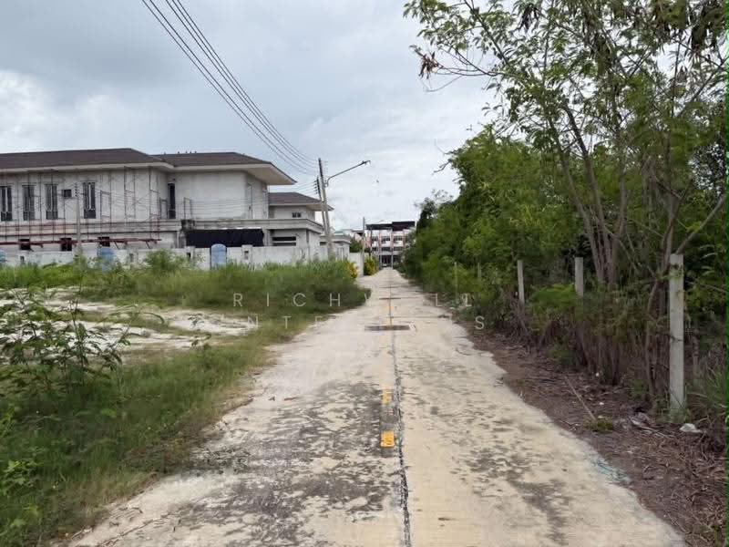 Land for sale in Ban Suan, 2 rai, with frontage on two roads; located in Soi Ban Suan-Phraya Satcha, Chon Buri (Pattaya), Ban Suan, Muang Chon Buri, Chon Buri (Pattaya), , 3,440 sqm, Land For Sale, by RICHWELL INTERPLUS, 500650691 - DDproperty.com
