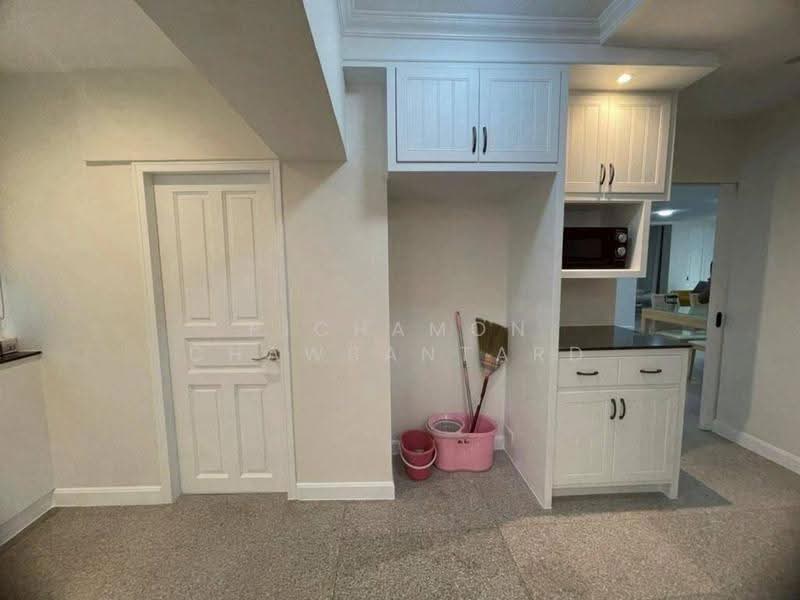 Sithakarn Condominium, Bangkok, 19 22 Chit Lom Alley, Lumphini, Pathum Wan, Bangkok, 3 Bedrooms, 245 sqm, Condo For Rent, by Pichamon Chawbantard, 500650820 - DDproperty.com