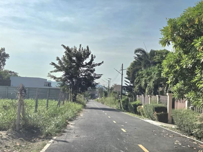 Land for sale in Bang Saray: 100-square-wah plots (4 available), Chon Buri (Pattaya), Bang Sa-re, Sattahip, Chon Buri (Pattaya), , 400 sqm, Land For Sale, by RICHWELL INTERPLUS, 500650846 - DDproperty.com
