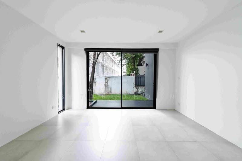 Private Residence in Sukhumvit 28, Bangkok, Khong Tan, Khlong Toei, Bangkok, 3 Bedrooms, 250 sqm, Single Detached House For Rent, by Amarin Sitthidhoon, 500650910 - DDproperty.com