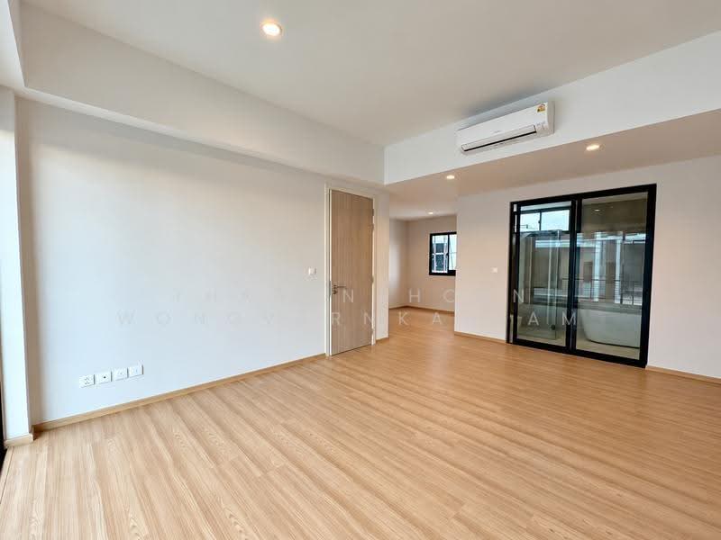Nirvana Define Ekkamai Ramintra, Bangkok, สุคนธสวัสดิ์ 19, Lat Phrao, Bangkok, 3 Bedrooms, 203 sqm, Townhouse For Sale, by Thananthorn Wongvarnkaseam, 500651051 - DDproperty.com