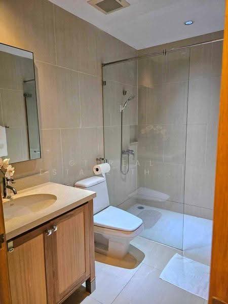 The Emporio Place, Bangkok, 93 Soi Sukhumvit 24, Sukhumvit Road, Khong Tan, Khlong Toei, Bangkok, 2 Bedrooms, 135 sqm, Condo For Rent, by GT Real Estate Thailand, 500651460 - DDproperty.com