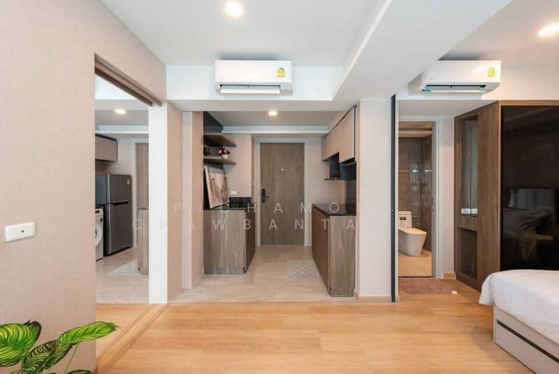 Lloyd Soonvijai-Thonglor, Bangkok, Soi Phetchaburi 47, Phetchaburi Road, Bang Kapi, Huai Khwang, Bangkok, 2 Bedrooms, 54 sqm, Condo For Rent, by Pichamon Chawbantard, 500651675 - DDproperty.com