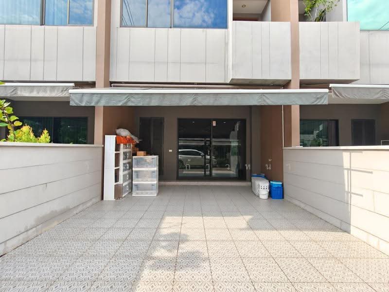 Baan Klang Muang Ladprao-Serithai, Bangkok, 8-2 Soi Serithai 52, Khan Na Yao, Bangkok, 3 Bedrooms, 152 sqm, Townhouse For Sale, by Wicharn Kaonah, 500651770 - DDproperty.com