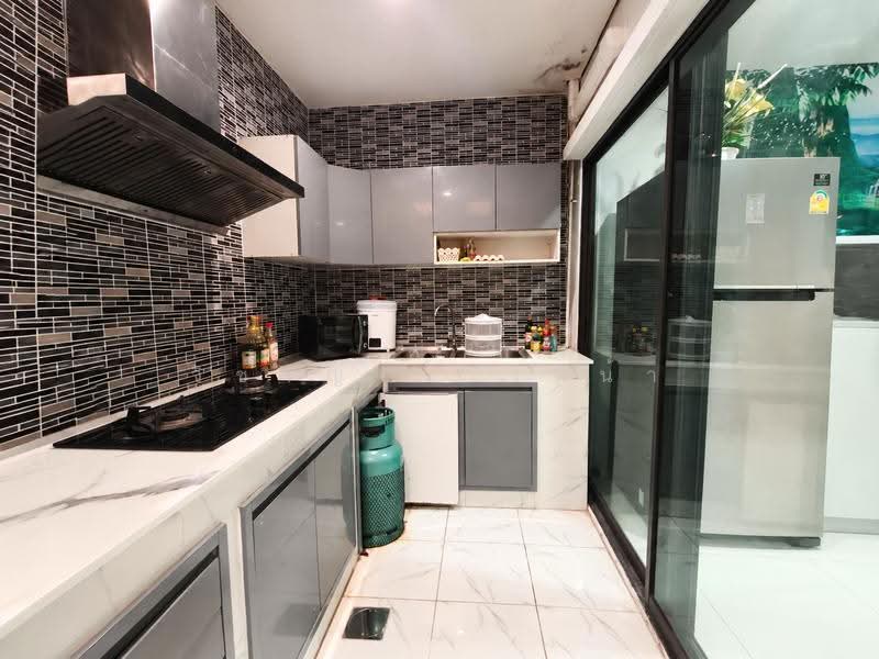 Baan Klang Muang Ladprao-Serithai, Bangkok, 8-2 Soi Serithai 52, Khan Na Yao, Bangkok, 3 Bedrooms, 152 sqm, Townhouse For Sale, by Wicharn Kaonah, 500651770 - DDproperty.com