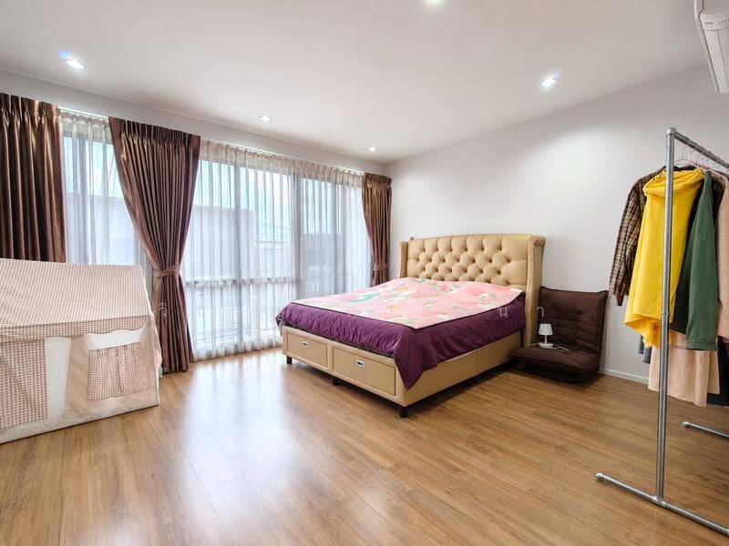 Baan Klang Muang Ladprao-Serithai, Bangkok, 8-2 Soi Serithai 52, Khan Na Yao, Bangkok, 3 Bedrooms, 152 sqm, Townhouse For Sale, by Wicharn Kaonah, 500651770 - DDproperty.com