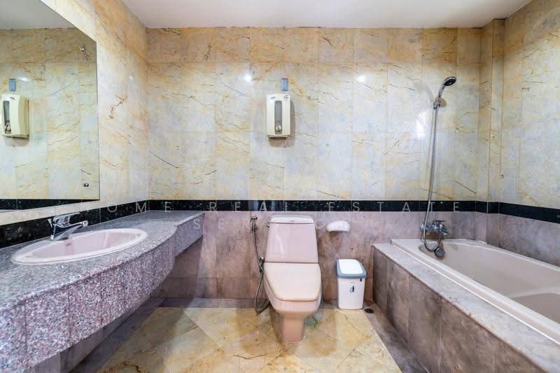 Moobaan Tararom Huamark, Bangkok, Tararom Huamark Soi 1, Phlapphla, Wang Thonglang, Bangkok, 4 Bedrooms, 476 sqm, Single Detached House For Sale, by HOME Real Estate Service, 500651873 - DDproperty.com