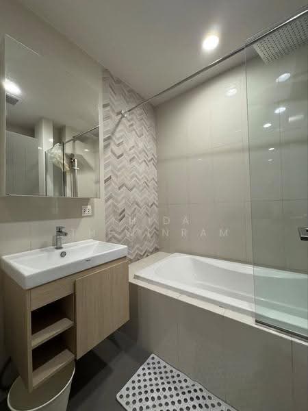 Oka Haus Sukhumvit 36, Bangkok, 3399 Rama 4 Road, Khong Tan, Khlong Toei, Bangkok, 1 Bedroom, 35 sqm, Condo For Rent, by Thida Thewinram, 500652011 - DDproperty.com