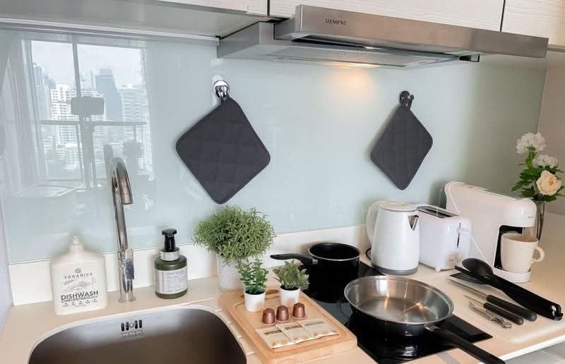 H Sukhumvit 43, Bangkok, 28 Sukhumvit 34 Road, Khlong Tan Nua, Watthana, Bangkok, 1 Bedroom, 45 sqm, Condo For Rent, by Netsanthiah Ai, 500652017 - DDproperty.com