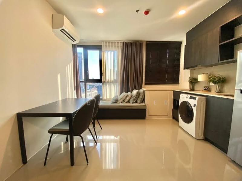 XT Huaikhwang, Bangkok, 244 Ratchadaphisek Road, Huai Khwang, Bangkok, 1 Bedroom, 30 sqm, Condo For Rent, by May BRproperty, 500652064 - DDproperty.com