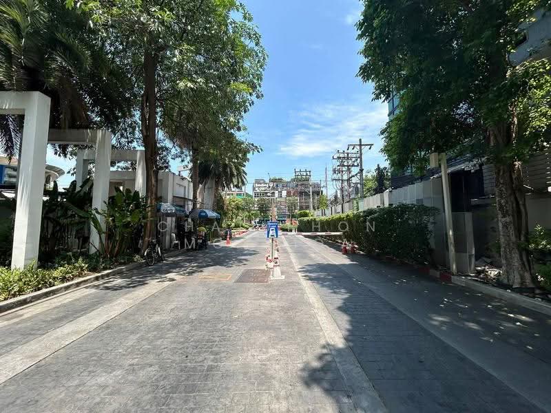 Rhythm Ratchada, Bangkok, 558 Ratchadaphisek Road, Samsen Nok, Huai Khwang, Bangkok, 1 Bedroom, 36 sqm, Condo For Sale, by Chatuphon Mochida, 500652266 - DDproperty.com