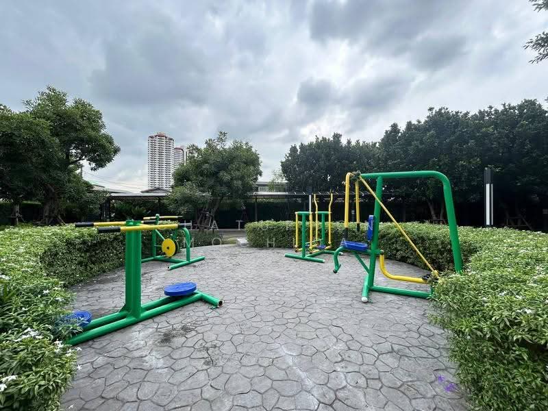 Rich Park @ Triple Station, Bangkok, 591 Srinakarin Road, Suan Luang, Bangkok, 1 Bedroom, 29 sqm, Condo For Sale, by Chatuphon Mochida, 500652318 - DDproperty.com