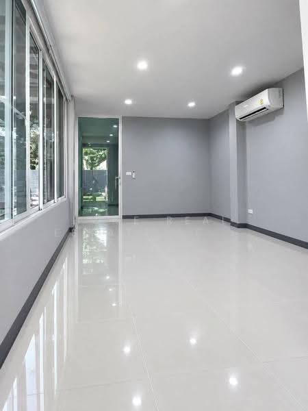 Chaiyapruek Ramintra-Watcharapol, Bangkok, 100 Sukhaphiban 5 Road, O-Ngoen, Sai Mai, Bangkok, 5 Bedrooms, 501 sqm, Single Detached House For Sale, by HOME Real Estate Service, 500652337 - DDproperty.com