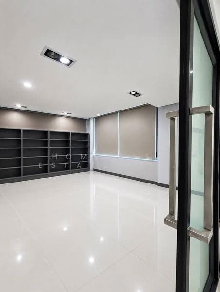 Chaiyapruek Ramintra-Watcharapol, Bangkok, 100 Sukhaphiban 5 Road, O-Ngoen, Sai Mai, Bangkok, 5 Bedrooms, 501 sqm, Single Detached House For Sale, by HOME Real Estate Service, 500652337 - DDproperty.com