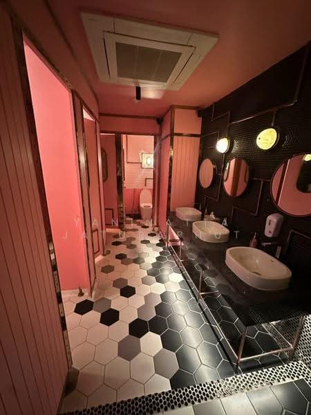 Club Entertainment / Bar in Thonglor for Sale / Rent, Bangkok, ถ.ทองหล่อ, Khlong Tan Nua, Watthana, Bangkok, , 800 sqm, Retail Space For Rent, by Yaninatta Jaturaphut, 500652520 - DDproperty.com