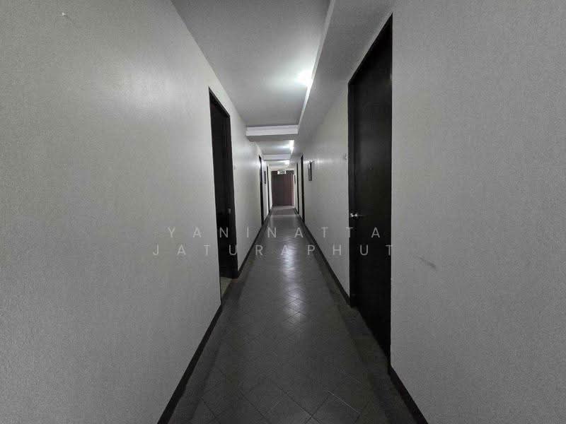 Hotel building near Victory Monument, Bangkok, Thanon Phaya Thai, Ratchathewi, Bangkok, , 2,300 sqm, Shophouse For Sale, by Yaninatta Jaturaphut, 500652684 - DDproperty.com