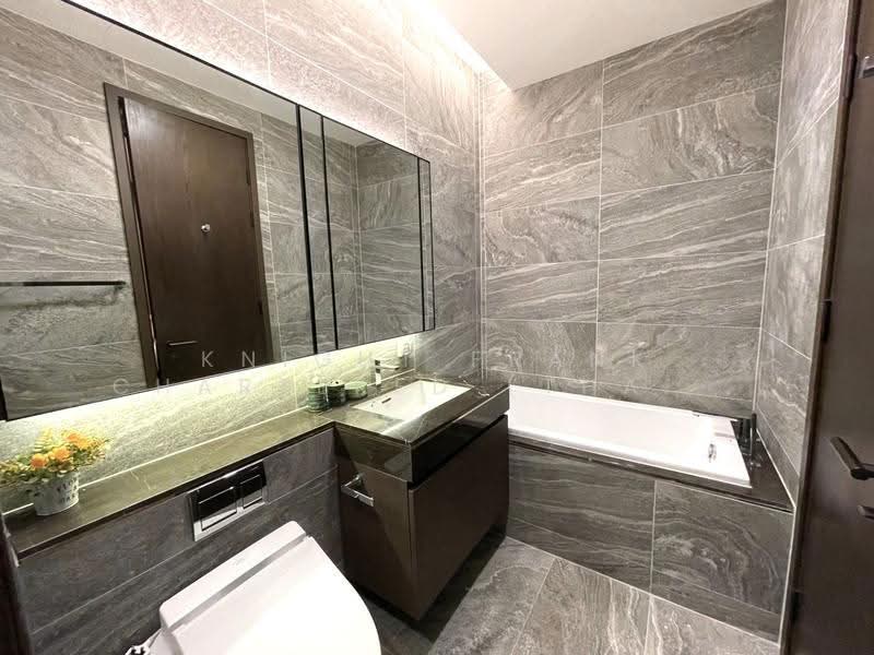 The Esse Sukhumvit 36, Bangkok, Soi Sukhumvit 36, Sukhumvit Road, Phra Kanong, Khlong Toei, Bangkok, 1 Bedroom, 38 sqm, Condo For Rent, by Knight Frank Chartered (Thailand) Co.,Ltd, 500652798 - DDproperty.com
