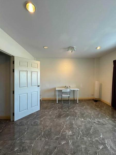 Grand De Ville Srinakarin, Bangkok, Soi Srinakarin 42, Nong Bon, Prawet, Bangkok, 5 Bedrooms, 244 sqm, Townhouse For Rent, by Khun Jane, 500652806 - DDproperty.com