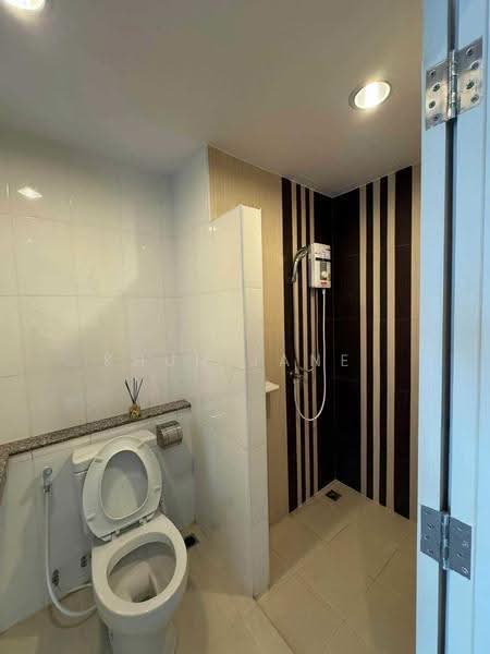 Grand De Ville Srinakarin, Bangkok, Soi Srinakarin 42, Nong Bon, Prawet, Bangkok, 5 Bedrooms, 244 sqm, Townhouse For Rent, by Khun Jane, 500652806 - DDproperty.com