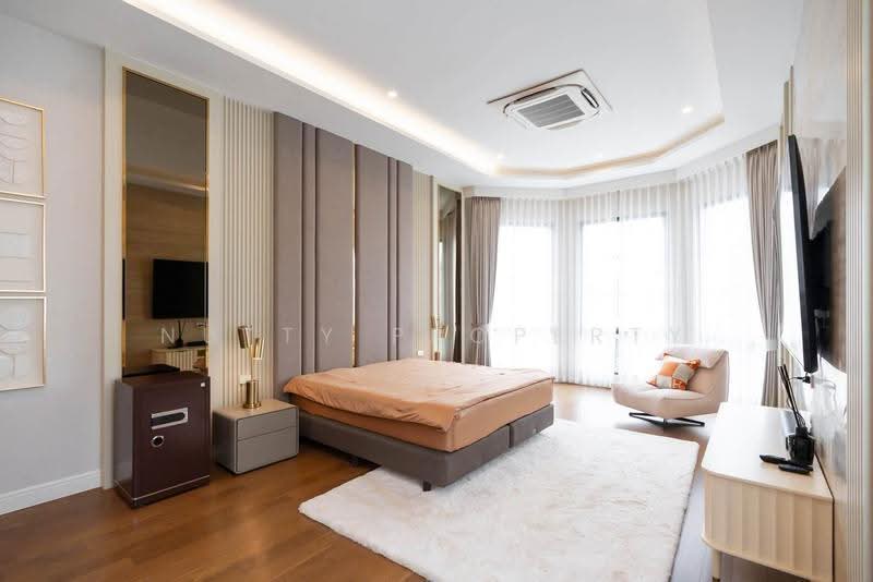 Narasiri Krungthep Kreetha, Bangkok, 69 Soi Pracha Ruamjai, Hua Mak, Bang Kapi, Bangkok, 4 Bedrooms, 554 sqm, Single Detached House For Sale, by Nutty Property, 500653110 - DDproperty.com