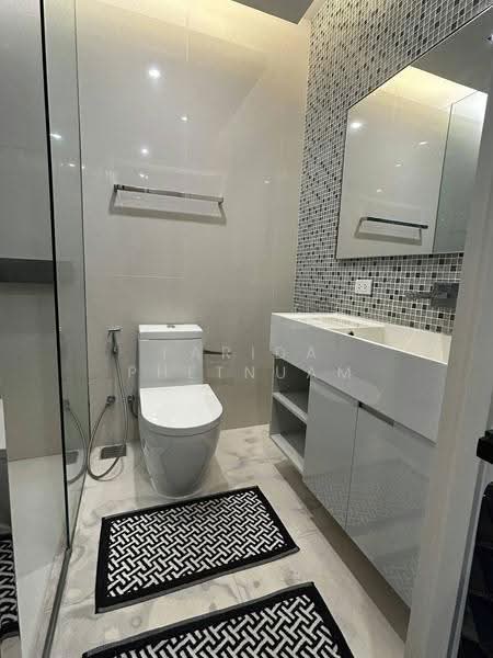 The Room Sukhumvit 21 : เดอะ รูม สุขุมวิท 21, กรุงเทพ, ถนน อโศกมนตรี, คลองเตยเหนือ, วัฒนา, กรุงเทพ, 50 ตร.ม., คอนโด ขาย, โดย Farida Phetnuam, 500653391 - DDproperty.com