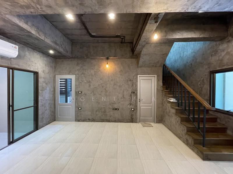 ลุมพินี ทาวน์ เรสซิเดนซ์ บางนา - ศรีนครินทร์ Lumpini Town Residence Bangna - Srinakarin, Bangkok, Bang Na Tai, Bang Na, Bangkok, 3 Bedrooms, 210 sqm, Townhouse For Rent, by Agent Pla, 500653407 - DDproperty.com